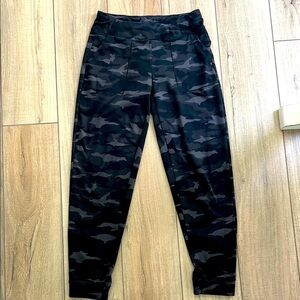 Athleta Girl Black Camouflage Joggers size XXL/16
